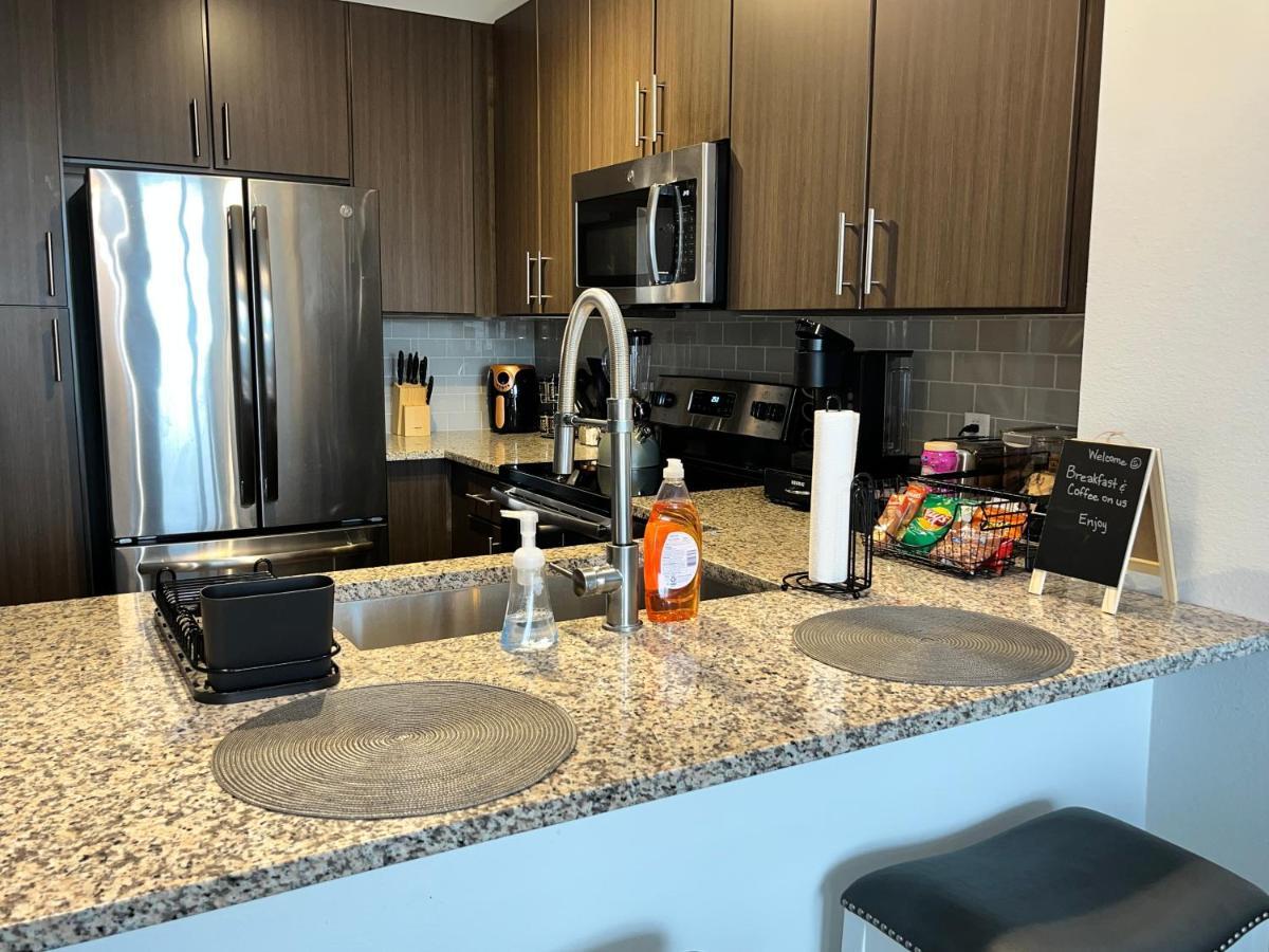 Comfy Abode Near Bush Airport Apartment Houston Bagian luar foto