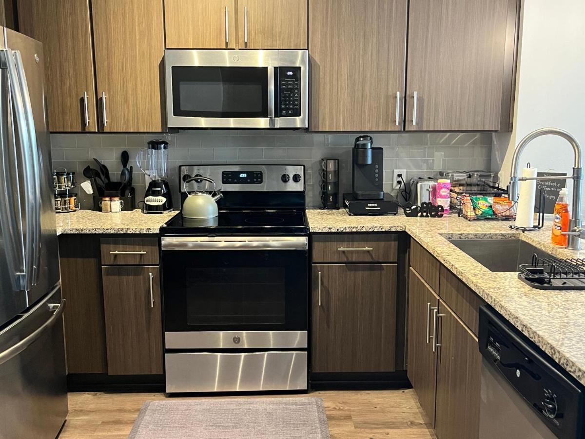 Comfy Abode Near Bush Airport Apartment Houston Bagian luar foto