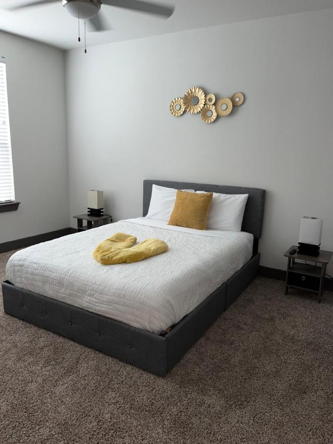 Comfy Abode Near Bush Airport Apartment Houston Bagian luar foto