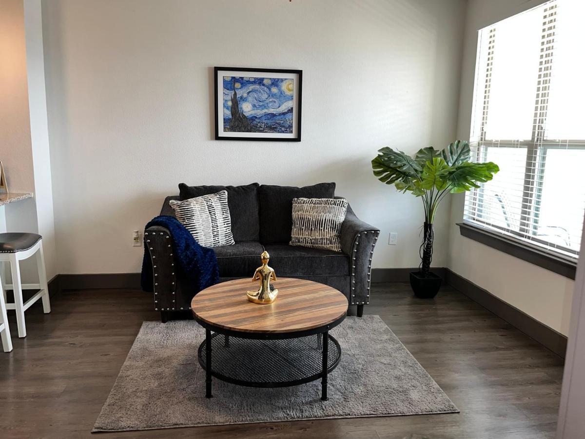 Comfy Abode Near Bush Airport Apartment Houston Bagian luar foto